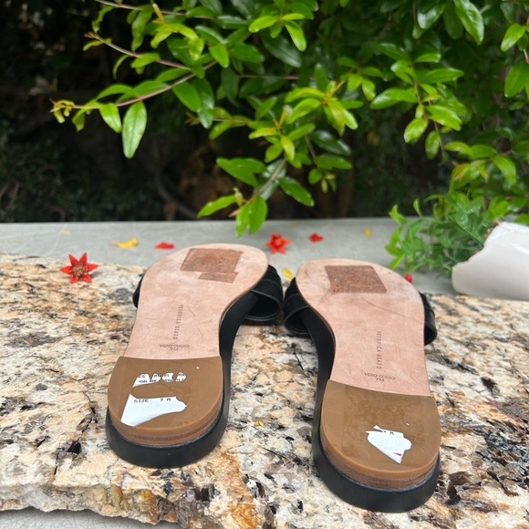 Veronica Beard ENI black Chain-Trimmed Leather Slides Gold hardware size…7 - Picture 8 of 14